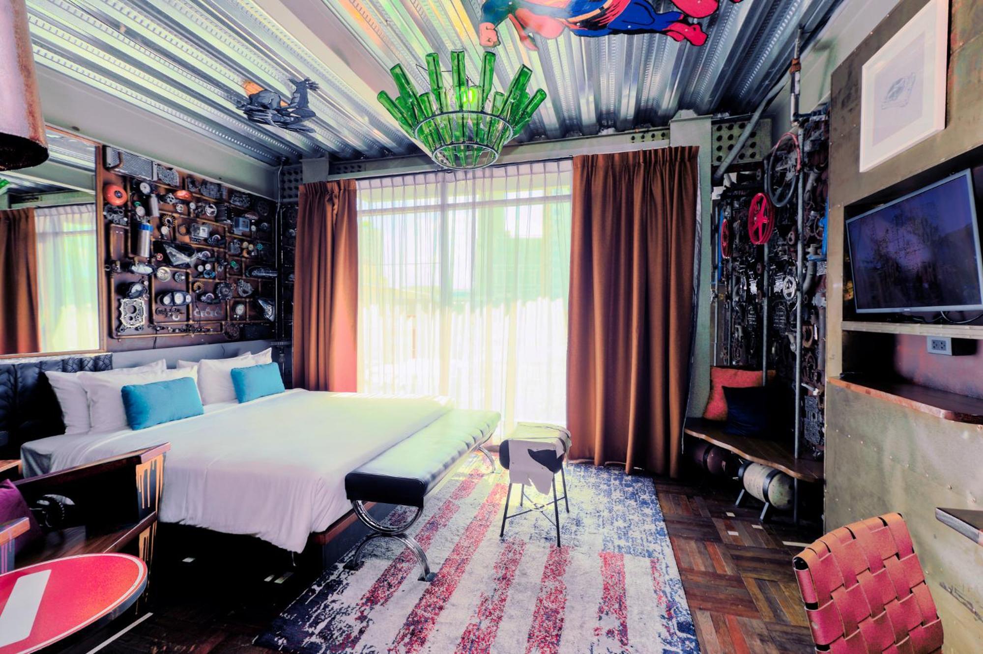 Mestyle Garage Hotel Bangkok Exterior photo